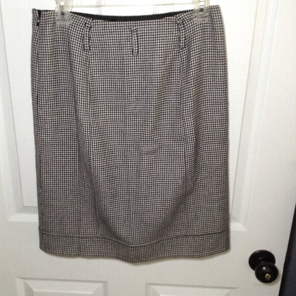 Talbot's Wool/Viscose Skirt; "4", Collegiate, Professional, Corporate, Classic - Picture 2 of 5
